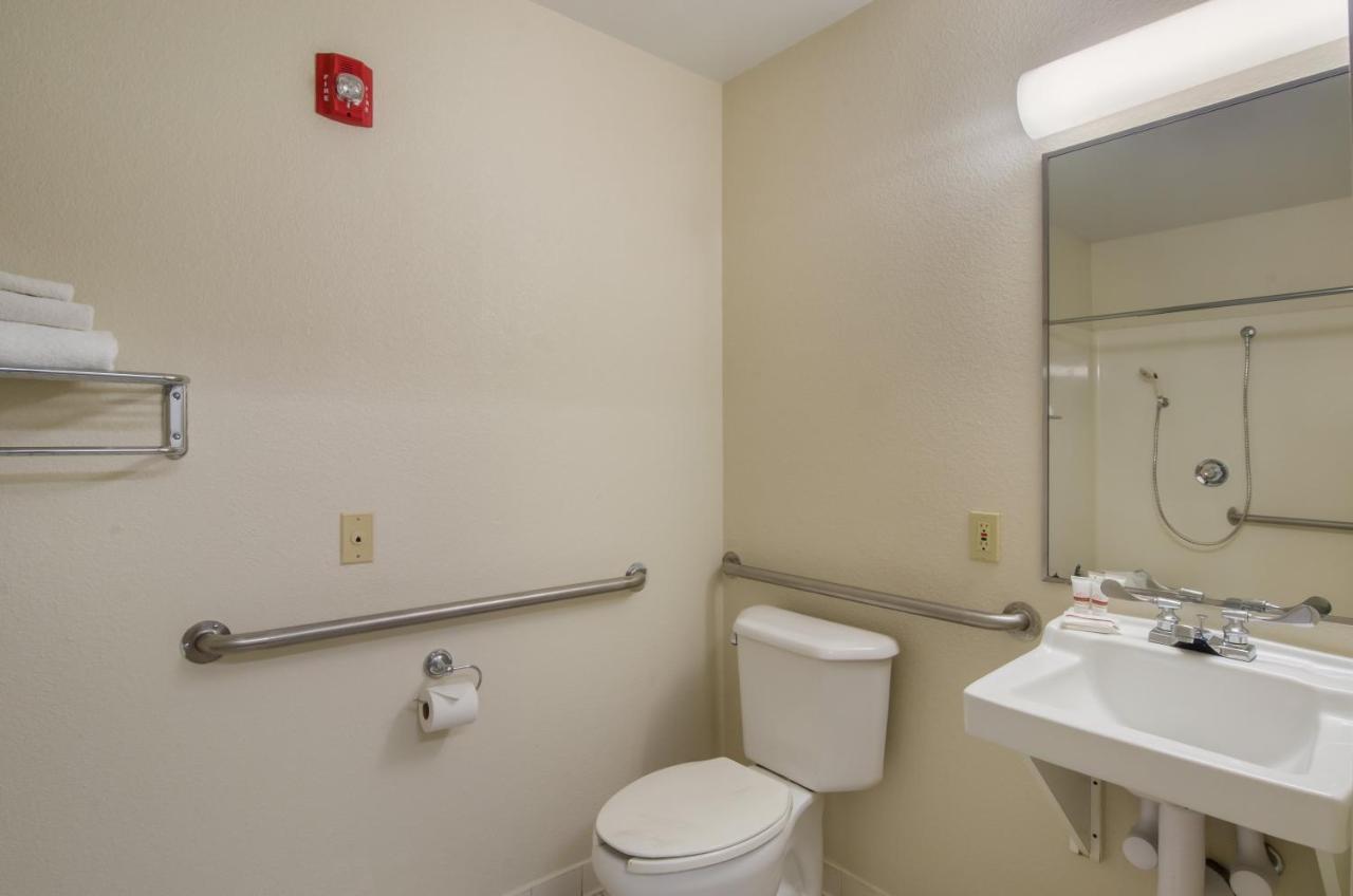 Hometowne Studios By Red Roof Denver - Glendale/ Cherry Creek Εξωτερικό φωτογραφία