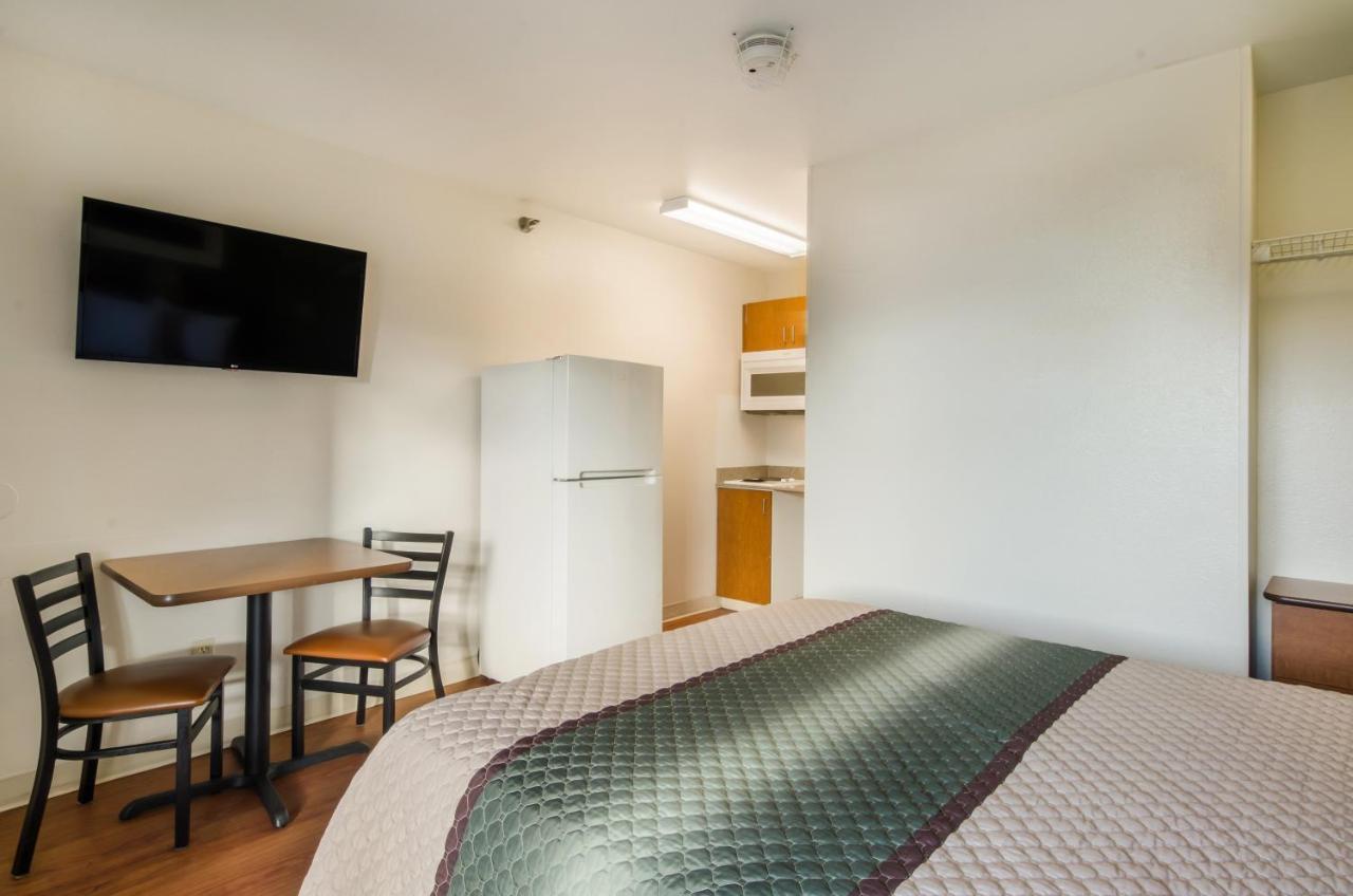Hometowne Studios By Red Roof Denver - Glendale/ Cherry Creek Εξωτερικό φωτογραφία