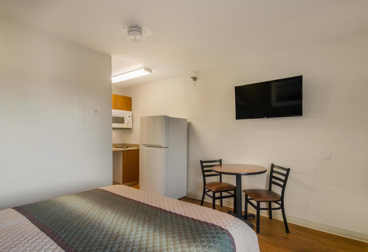 Hometowne Studios By Red Roof Denver - Glendale/ Cherry Creek Εξωτερικό φωτογραφία