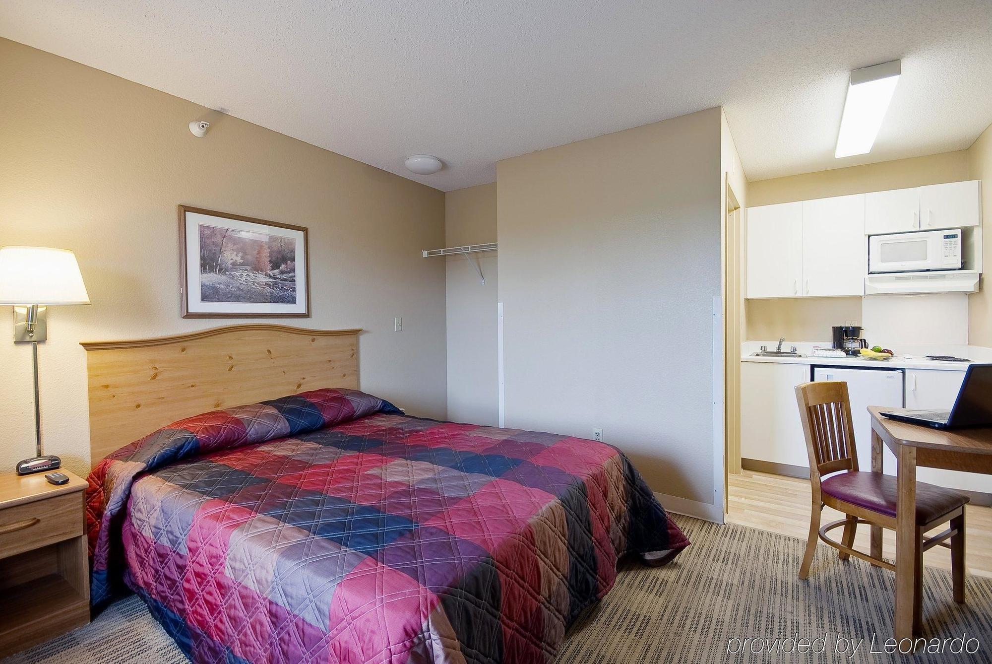 Hometowne Studios By Red Roof Denver - Glendale/ Cherry Creek Εξωτερικό φωτογραφία